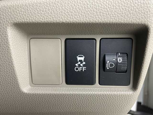 ホンダ Ｎ ＷＧＮ G 道東・釧路十勝 2018(平30)年 6.2万km プレミアムホワイトパールⅡ ・4WD/・寒冷地仕様/・純正オーディオ（CD＆USB＆AUX）/・シートヒーター/・ドアミラーヒーター/・冬タイヤ積込/・ハロゲンヘッドライト/・ベンチシート/・ETC/・スマートキー