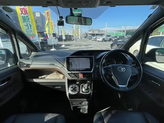 トヨタ エスクァイア ハイブリッド Gi 千葉県 2015(平27)年 8.5万km スパークリングブラックパールクリスタルシャイン ・社外メモリナビ/・Bluetooth/・フルセグ CD DVD/・アルパインフリップダウンモニター/・置き型充電/・クルーズコントロール/・両側パワースライド/・ドアバイザー/・オートライト/・フォグランプ/・電極ミラー/・ビルドインETC/・スマートキー/・スペアキー有/・社外17インチAW