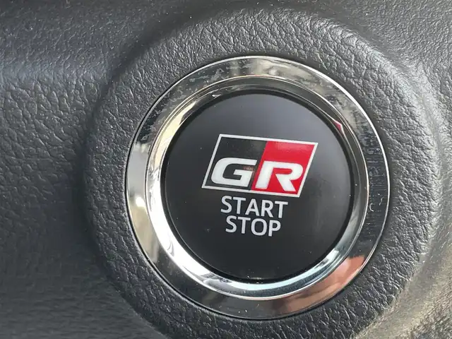 トヨタ ハイラックス Z GRスポーツ 福岡県 2023(令5)年 3.1万km スーパーホワイトⅡ 純正8インチディスプレイオーディオ(AM/FM/BT/Miracast)/全方位カメラ/コーナーセンサー/レーダークルコン/パドルシフト/ETC/前後ドラレコ/DAC/ベッドライナー/サイドステップ/トノカバー/バグガード/GRマッドフラップ/USBポート/純正18インチアルミホイール/スマートキー/プッシュスタート