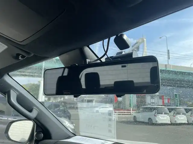 トヨタ ハイラックス Z GRスポーツ 福岡県 2023(令5)年 3.1万km スーパーホワイトⅡ 純正8インチディスプレイオーディオ(AM/FM/BT/Miracast)/全方位カメラ/コーナーセンサー/レーダークルコン/パドルシフト/ETC/前後ドラレコ/DAC/ベッドライナー/サイドステップ/トノカバー/バグガード/GRマッドフラップ/USBポート/純正18インチアルミホイール/スマートキー/プッシュスタート