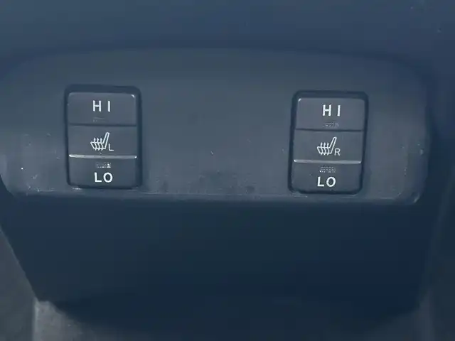 トヨタ シエンタ ハイブリッド G 静岡県 2017(平29)年 7万km ホワイトパールクリスタルシャイン ユーザー買取り車両/純正ナビ（TV.BT.AM.FM）/純正LEDヘッドライト/純正フロアマット/純正バイザー/純正オーディオ/両側パワースライドドア/D/Nシートヒーター/ドライブレコーダー/7人乗り