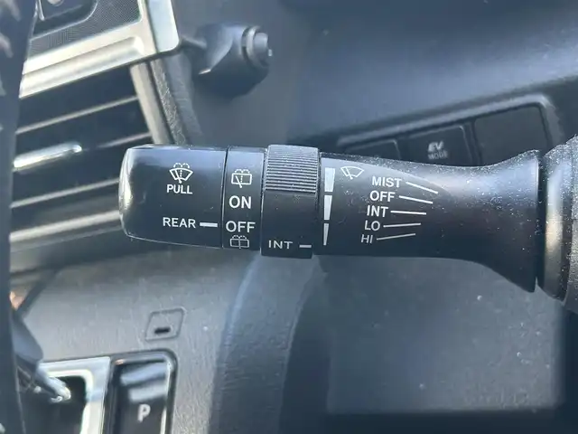 トヨタ シエンタ ハイブリッド G 静岡県 2017(平29)年 7万km ホワイトパールクリスタルシャイン ユーザー買取り車両/純正ナビ（TV.BT.AM.FM）/純正LEDヘッドライト/純正フロアマット/純正バイザー/純正オーディオ/両側パワースライドドア/D/Nシートヒーター/ドライブレコーダー/7人乗り