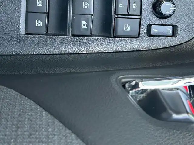 トヨタ シエンタ ハイブリッド G 静岡県 2017(平29)年 7万km ホワイトパールクリスタルシャイン ユーザー買取り車両/純正ナビ（TV.BT.AM.FM）/純正LEDヘッドライト/純正フロアマット/純正バイザー/純正オーディオ/両側パワースライドドア/D/Nシートヒーター/ドライブレコーダー/7人乗り