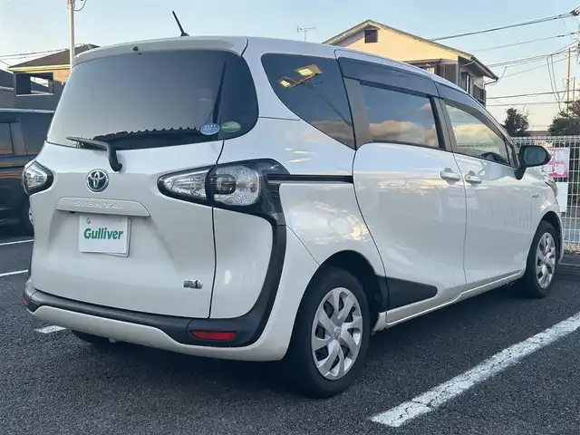 トヨタ シエンタ ハイブリッド G 静岡県 2017(平29)年 7万km ホワイトパールクリスタルシャイン ユーザー買取り車両/純正ナビ（TV.BT.AM.FM）/純正LEDヘッドライト/純正フロアマット/純正バイザー/純正オーディオ/両側パワースライドドア/D/Nシートヒーター/ドライブレコーダー/7人乗り