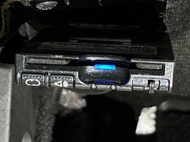 マセラティ グラントゥーリズモ S 茨城県 2011(平23)年 3.4万km 黒 左ハンドル/純正HDDナビ/【CD・DVD・ラジオ再生】/クルーズコントロール/本革レザーシート/シートヒーター/オートライト/HIDヘッドライト/純正20inアルミホイール/フロアマット/リモコンキー/スペアキー/保証書