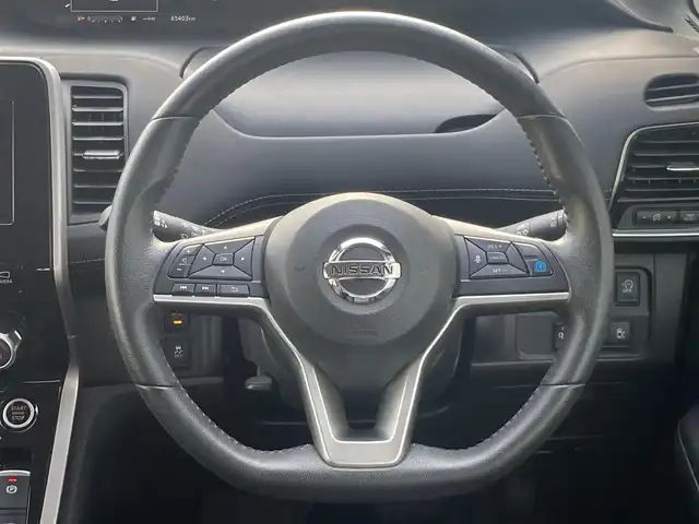 日産 セレナ ハイウェイスター 岡山県 2017(平29)年 6.6万km ダイヤモンドブラック 禁煙車/プロパイロット/・エマージェンシーブレーキ/・標識検知機能/・車線逸脱警報/・車線逸脱防止装置/・ふらつき警報/両側パワースライドドア /アラウンドビューモニター/パーキングアシスト/社外７インチナビ/・フルセグTV.Bluetooth.CD/DVD.SD/ETC2.0/フロアマット・ドアバイザー/保証書・取説/スマートキー/プッシュスタート/スペアキー