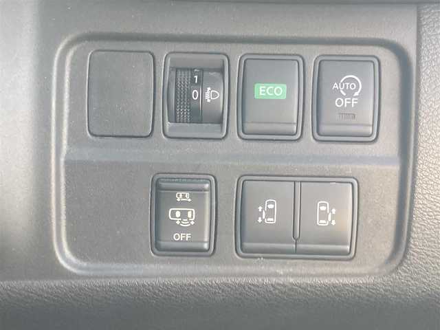 日産 セレナ ハイウェイスター 岡山県 2017(平29)年 6.6万km ダイヤモンドブラック 禁煙車/プロパイロット/・エマージェンシーブレーキ/・標識検知機能/・車線逸脱警報/・車線逸脱防止装置/・ふらつき警報/両側パワースライドドア /アラウンドビューモニター/パーキングアシスト/社外７インチナビ/・フルセグTV.Bluetooth.CD/DVD.SD/ETC2.0/フロアマット・ドアバイザー/保証書・取説/スマートキー/プッシュスタート/スペアキー