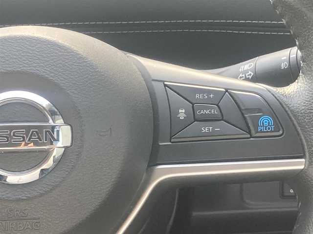 日産 セレナ ハイウェイスター 岡山県 2017(平29)年 6.6万km ダイヤモンドブラック 禁煙車/プロパイロット/・エマージェンシーブレーキ/・標識検知機能/・車線逸脱警報/・車線逸脱防止装置/・ふらつき警報/両側パワースライドドア /アラウンドビューモニター/パーキングアシスト/社外７インチナビ/・フルセグTV.Bluetooth.CD/DVD.SD/ETC2.0/フロアマット・ドアバイザー/保証書・取説/スマートキー/プッシュスタート/スペアキー