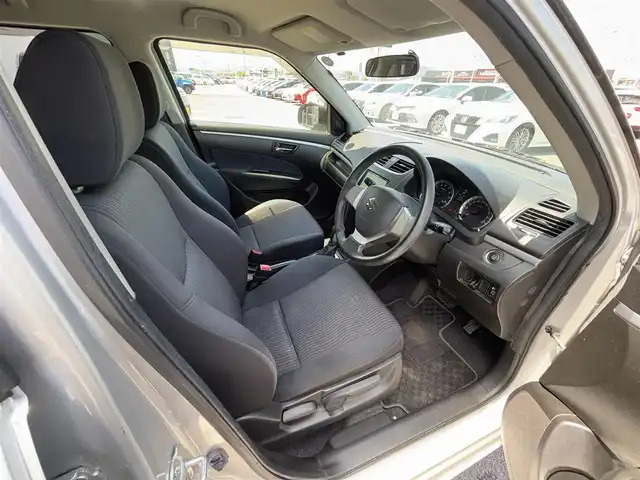 スズキ スイフト XG 徳島県 2013(平25)年 7.6万km スターシルバーメタリック SDナビ/バックカメラ/Bluetooth接続/プッシュスタート/ドアバイザー/横滑り防止措置/純正フロアマット/スマートキー/パワーステアリング