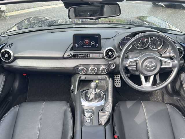 マツダ ロードスター RS 愛知県 2023(令5)年 3.5万km ディープクリスタルブルーマイカ /禁煙車/ワンオーナー//6速MT//メーカーSDナビ//フルセグTV//Bluetooth//CD.DVD.USB//ETC//スマートシティブレーキサポート//BSM//車線逸脱警報システム//横滑り防止（DSC）//パーキングセンサー//クルーズコントロール//黒レザーシート//D/N席シートヒーター//革巻きステアリング//ステアリングスイッチ//プッシュスタート//純正フロアマット//LEDオートライト//取扱説明書//新車保証書//スペアキー