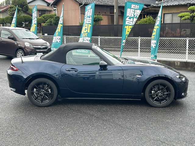 マツダ ロードスター RS 愛知県 2023(令5)年 3.5万km ディープクリスタルブルーマイカ /禁煙車/ワンオーナー//6速MT//メーカーSDナビ//フルセグTV//Bluetooth//CD.DVD.USB//ETC//スマートシティブレーキサポート//BSM//車線逸脱警報システム//横滑り防止（DSC）//パーキングセンサー//クルーズコントロール//黒レザーシート//D/N席シートヒーター//革巻きステアリング//ステアリングスイッチ//プッシュスタート//純正フロアマット//LEDオートライト//取扱説明書//新車保証書//スペアキー