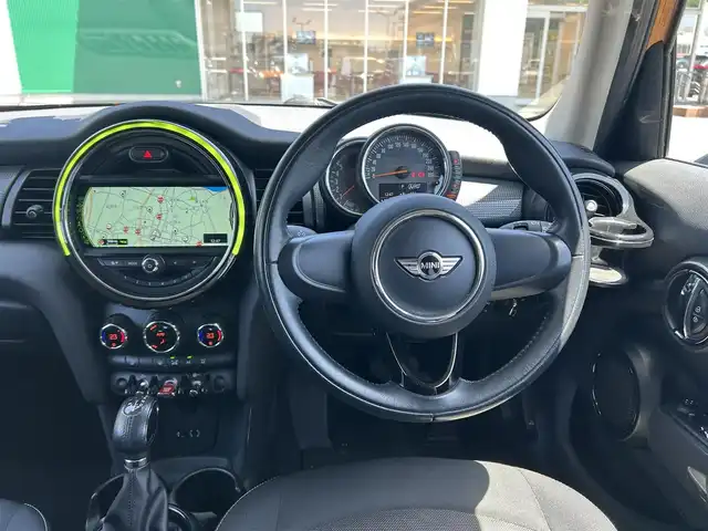ＭＩＮＩ ミニ クーパー D 島根県 2016(平28)年 6.8万km オレンジⅡ 純正ナビ　/バックカメラ　/ＥＴＣ　/前後ドラレコ　/スマートキー　/ＭＴモード付きＡＴ　/社外ＢＢＳアルミホイール　/オートライト　/純正フロアマット