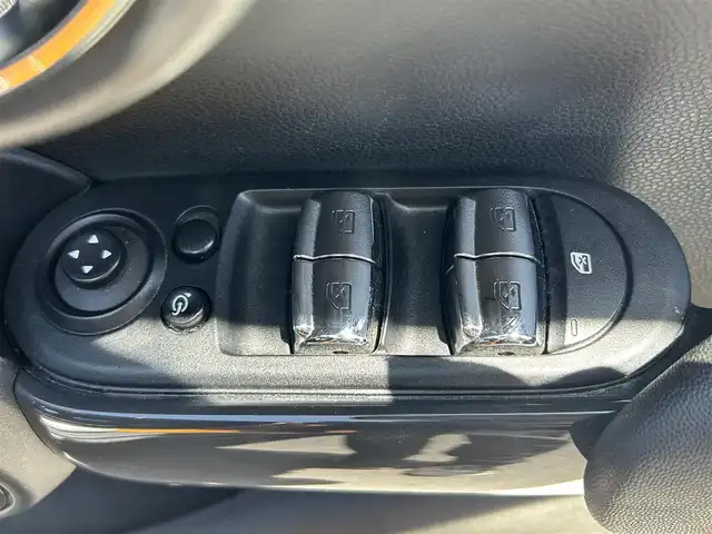 ＭＩＮＩ ミニ クーパー D 島根県 2016(平28)年 6.8万km オレンジⅡ 純正ナビ　/バックカメラ　/ＥＴＣ　/前後ドラレコ　/スマートキー　/ＭＴモード付きＡＴ　/社外ＢＢＳアルミホイール　/オートライト　/純正フロアマット