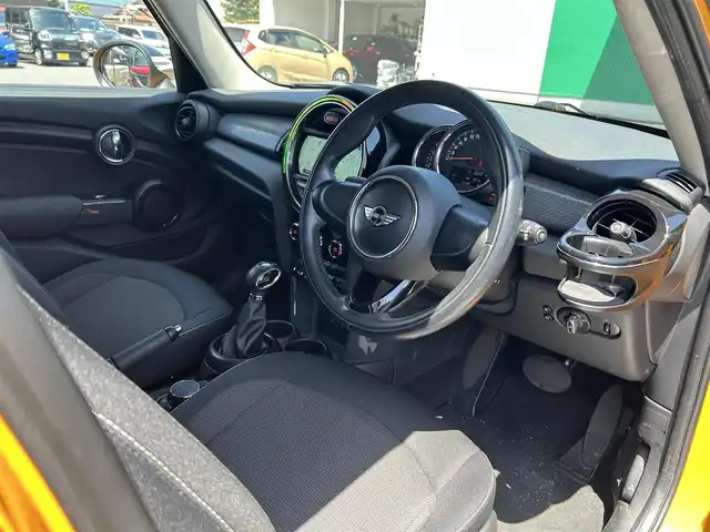 ＭＩＮＩ ミニ クーパー D 島根県 2016(平28)年 6.8万km オレンジⅡ 純正ナビ　/バックカメラ　/ＥＴＣ　/前後ドラレコ　/スマートキー　/ＭＴモード付きＡＴ　/社外ＢＢＳアルミホイール　/オートライト　/純正フロアマット