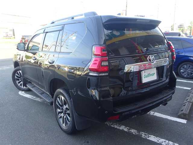 トヨタ ランドクルーザー プラド TX Lパッケージ 静岡県 2021(令3)年 4万km ブラック ワンオーナー/取説・保証書/禁煙車/ルーフレール/サンルーフ/純正9インチナビ/（Bluetooth/AM/FM/ミラーキャスト）/全方位カメラ/トヨタセーフティセンス/レーダークルーズコントロール/LEDヘッドライト/3列目電動シート/運転席助手席シートヒーター・エアーシート/運転席助手席パワーシート/ヒルスタートアシストコントロール/フッドライト（運転席・助手席）/社外フロントドライブレコーダー/サイドステップ/コーナーセンサー/プッシュスタート/純正19インチAW/純正マット・バイザー