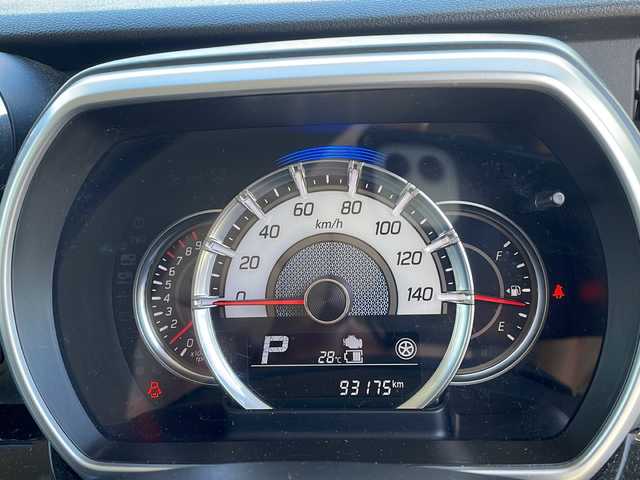 スズキ スペーシア カスタム HYBRID GS 熊本県 2018(平30)年 9.4万km ブルーイッシュブラックパール3 (株)IDOMが運営する【じしゃロン熊本店】の自社ローン専用車両になります。こちらは現金またはオートローンご利用時の価格です。自社ローンご希望の方は別途その旨お申付け下さい　/片側パワースライドドア/運転席シートヒーター/カーオーディオ（DEH-5100）/LEDヘッドライト/オートライト/純正14インチアルミホイール/衝突被害軽減システム/レーンキープアシスト/横滑り防止装置/ABS