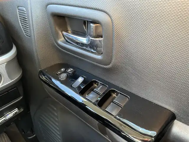 スズキ スペーシア カスタム HYBRID GS 和歌山県 2018(平30)年 9.4万km ブルーイッシュブラックパール3 (株)IDOMが運営する【じしゃロン和歌山店】の自社ローン対象車両になります。こちらは現金ご利用時の価格です。/自社ローンご希望の方は別途その旨お申付け下さい。/片側パワースライドドア/運転席シートヒーター/カーオーディオ（DEH-5100）/LEDヘッドライト/オートライト/純正14インチアルミホイール/衝突被害軽減システム/レーンキープアシスト/横滑り防止装置/ABS