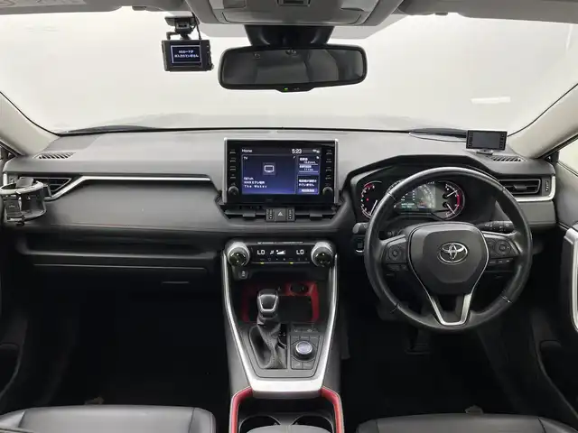 トヨタ ＲＡＶ４ アドベンチャー オフロードPKG 福井県 2021(令3)年 3.2万km アティチュードブラックマイカ 純正９インチディスプレイオーディオ/Bluetooth/フルセグTV/AppleCarPlay/AndroidAuto/バックカメラ /ToyotaSafetySense/・プリクラッシュセーフティ/・レーントレーシングアシスト/・レーダークルーズコントロール/・オートマチックハイビーム/・ロードサインアシスト/ブラインドスポットモニター【オプション】/オートライト /LED/フォグランプ/電動シート/電動リアゲート/革巻きステアリング/ステアリングスイッチ/ステアリングチルド機構/ルーフレール/社外フロントバンパーガード