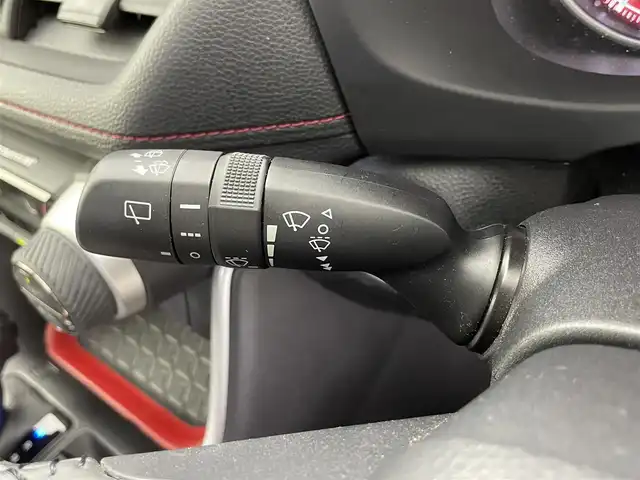 トヨタ ＲＡＶ４ アドベンチャー オフロードPKG 福井県 2021(令3)年 3.2万km アティチュードブラックマイカ 純正９インチディスプレイオーディオ/Bluetooth/フルセグTV/AppleCarPlay/AndroidAuto/バックカメラ /ToyotaSafetySense/・プリクラッシュセーフティ/・レーントレーシングアシスト/・レーダークルーズコントロール/・オートマチックハイビーム/・ロードサインアシスト/ブラインドスポットモニター【オプション】/オートライト /LED/フォグランプ/電動シート/電動リアゲート/革巻きステアリング/ステアリングスイッチ/ステアリングチルド機構/ルーフレール/社外フロントバンパーガード
