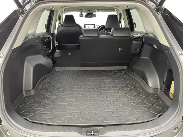 トヨタ ＲＡＶ４ アドベンチャー オフロードPKG 福井県 2021(令3)年 3.2万km アティチュードブラックマイカ 純正９インチディスプレイオーディオ/Bluetooth/フルセグTV/AppleCarPlay/AndroidAuto/バックカメラ /ToyotaSafetySense/・プリクラッシュセーフティ/・レーントレーシングアシスト/・レーダークルーズコントロール/・オートマチックハイビーム/・ロードサインアシスト/ブラインドスポットモニター【オプション】/オートライト /LED/フォグランプ/電動シート/電動リアゲート/革巻きステアリング/ステアリングスイッチ/ステアリングチルド機構/ルーフレール/社外フロントバンパーガード