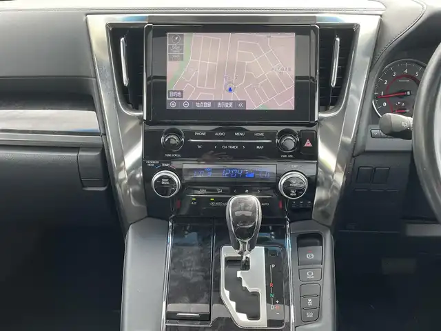 トヨタ アルファード S Cパッケージ 神奈川県 2020(令2)年 7.9万km ホワイトパールクリスタルシャイン ワンオーナー/サンルーフ/合皮シート/・前席パワーシート/・前席シートヒーター/エアシート/・N席/セカンドオットマンシート/ディーラーop メモリーナビ/・フルセグTV/BT/Miracast/デジタルインナーミラー/前後ドライブレコーダー/ビルトインETC2.0/LTA/PKSB/PCS/BSM/RCTA/RSA/クリアランスソナー/レーダークルーズコントロール/オートマチックハイビーム/ステアリングヒーター/スマートキー/純正18インチAW/3眼LEDヘッドライト/フォグランプ/ドアバイザー/純正フロアマット/保証書/取扱説明書