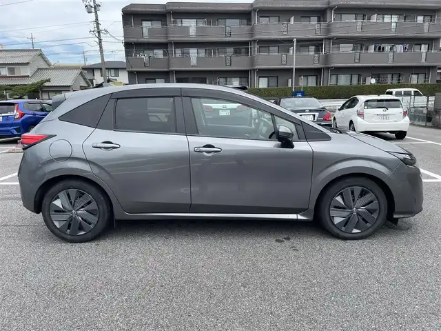 日産 ノート e－パワー X 佐賀県 2022(令4)年 6.2万km ダークメタルグレー 純正メモリナビゲーション/バックカメラ/フルセグTV/Bluetooth/CD/DVD/全方位運転支援システム/ハイビームアシスト/ETC/インテリジェントキー/プッシュパワースターター/保証書/取扱説明書/スペアキー１本