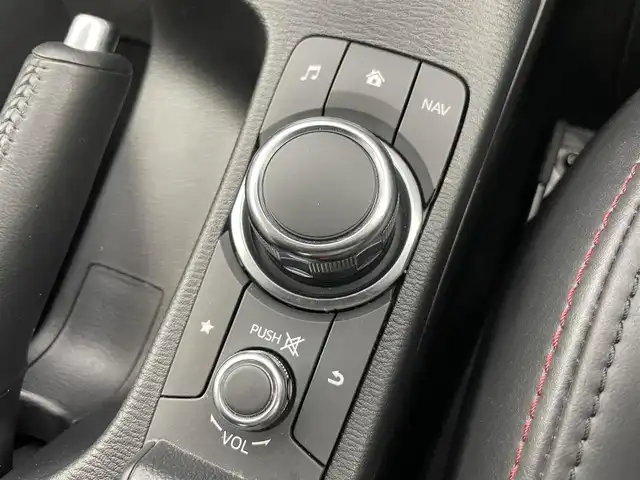 マツダ ＣＸ－３ XD ツーリング 富山県 2016(平28)年 4万km 黒 純正ナビ（AM/FM/CD/DVD/SD/AUX/USB/BT）/フルセグTV/バックカメラ/車線逸脱警報システム/マツダレーダークルーズコントロール/スマートブレーキサポート/ハイビームコントロールシステム/ブラインドスポットモニター/ヘッドアップディスプレイ/ドライブレコーダー前後/ETC/純正18インチAW/パドルシフト/LEDヘッドライト/スマートキー×２/プッシュスタート/アイドリングストップ/社外フロアマット/取扱説明書/保証書