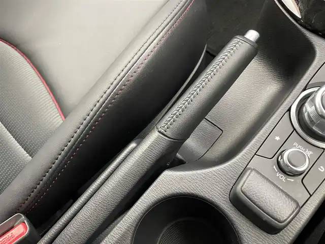 マツダ ＣＸ－３ XD ツーリング 富山県 2016(平28)年 4万km 黒 純正ナビ（AM/FM/CD/DVD/SD/AUX/USB/BT）/フルセグTV/バックカメラ/車線逸脱警報システム/マツダレーダークルーズコントロール/スマートブレーキサポート/ハイビームコントロールシステム/ブラインドスポットモニター/ヘッドアップディスプレイ/ドライブレコーダー前後/ETC/純正18インチAW/パドルシフト/LEDヘッドライト/スマートキー×２/プッシュスタート/アイドリングストップ/社外フロアマット/取扱説明書/保証書