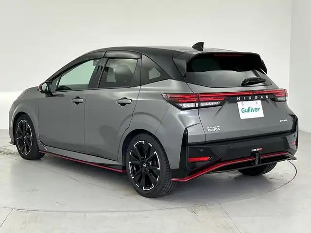 日産 オーラ ニスモ 愛知県 2023(令5)年 2.5万km ダークメタルグレー/スーパーブラック2トーン 純正メーカーナビ・フルセグＴＶ/アラウンドビューモニター/プロパイロット/インテリジェントルームミラー/シートヒーター/ハーフレザーシート/USBソケット/ETC2.0/コーナーセンサー/ドライブレコーダー前後/スマートキー/レーダークルーズコントロール/ブラインドスポットモニター/禁煙車