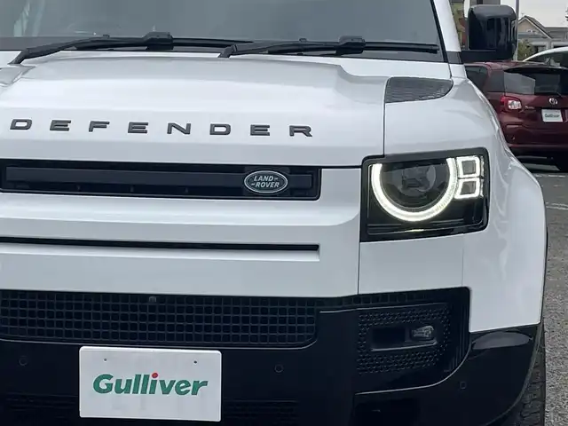 ランドローバー ランドローバー ディフェンダー 110 宮城県 2022(令4)年 6.3万km 白 カラーコード(1AA/1AT)/ワンオーナー/360度カメラ/背面タイヤ/(255/70R18)/アダプティブクルーズコントロール/エアサスペンション車高調整スイッチ/スペアキー×１/3列シート/タッチスクリーンディスプレイ/(ナビ、BT、FM、AM/)/純正アルミサマータイヤ×４/(255/70R18)/純正アルミスタッドレスタイヤ×４/(255/70R18)/フルフラットシート/オートホールド/電動パーキングブレーキ/プッシュスタート/電動格納ミラー/USBポート/オートライト/ダウンヒルアシスト/パワーシートD、N席/ETC２．０/パーキングセンサー/SOSテレマティクス/イモビライザー