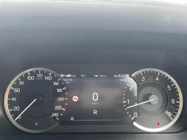 ランドローバー ランドローバー ディフェンダー 110 宮城県 2022(令4)年 6.3万km 白 カラーコード(1AA/1AT)/ワンオーナー/360度カメラ/背面タイヤ/(255/70R18)/アダプティブクルーズコントロール/エアサスペンション車高調整スイッチ/スペアキー×１/3列シート/タッチスクリーンディスプレイ/(ナビ、BT、FM、AM/)/純正アルミサマータイヤ×４/(255/70R18)/純正アルミスタッドレスタイヤ×４/(255/70R18)/フルフラットシート/オートホールド/電動パーキングブレーキ/プッシュスタート/電動格納ミラー/USBポート/オートライト/ダウンヒルアシスト/パワーシートD、N席/ETC２．０/パーキングセンサー/SOSテレマティクス/イモビライザー