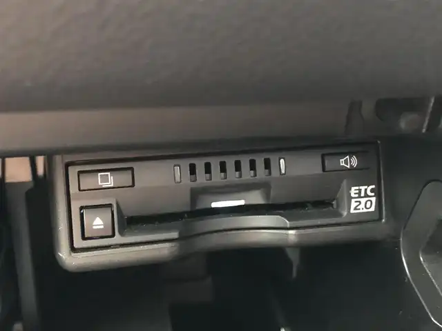 レクサス ＵＸ 250h バージョンC 富山県 2019(令1)年 8.4万km テレーンカーキマイカM 純正ナビ/フルセグＴＶ／Ｂｌｕｅｔｏｏｔｈ/全方位カメラ/レーダークルーズコントロール/プリクラッシュセーフティ/レザーシート／シートヒーター/ステアリングヒーター/ＥＴＣ２．０/コーナーセンサー/スマートキー/プッシュスタート/運転席メモリーシート/運転席&助手席パワーシート/純正AW18インチ/LEDヘッドライト/W＋サイドエアバック/カーテンエアバック