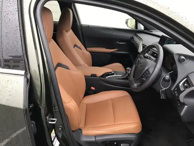 レクサス ＵＸ 250h バージョンC 富山県 2019(令1)年 8.4万km テレーンカーキマイカM 純正ナビ/フルセグＴＶ／Ｂｌｕｅｔｏｏｔｈ/全方位カメラ/レーダークルーズコントロール/プリクラッシュセーフティ/レザーシート／シートヒーター/ステアリングヒーター/ＥＴＣ２．０/コーナーセンサー/スマートキー/プッシュスタート/運転席メモリーシート/運転席&助手席パワーシート/純正AW18インチ/LEDヘッドライト/W＋サイドエアバック/カーテンエアバック