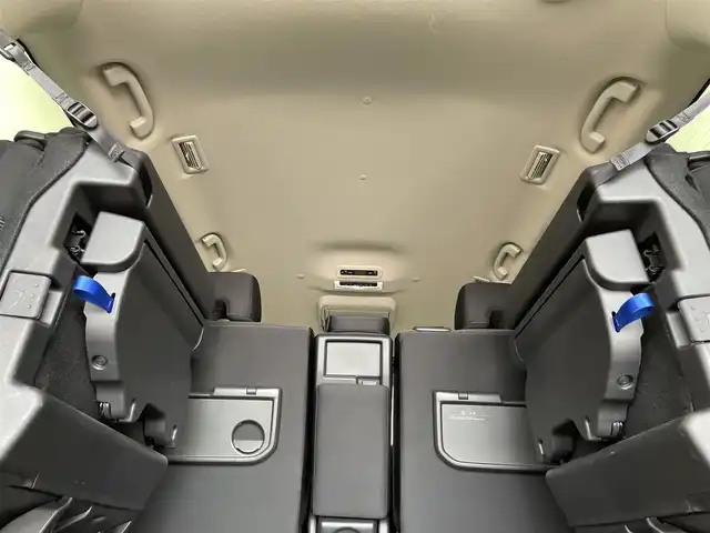 日産 セレナ ハイウェイスター V 埼玉県 2021(令3)年 1万km ダイヤモンドブラック 全方位運転支援システム/360°セーフティアシスト/・エマージェンシーブレーキ/・踏み間違い衝突防止アシスト/・ふらつき警報/・車線逸脱防止支援/・標識検知機能/・ブラインドスポットアシスト/・アダプティブLEDヘッドライトシステム/・プロパイロット/・アラウンドビューモニター/純正ナビ/フルセグTV/ドライブレコーダー/後席モニター/両側パワースライドドア/ＬＥＤヘッドライト/オートライト/16インチ純正アルミホイール/アイドリングストップ/シートバックテーブル/純正フロアマット
