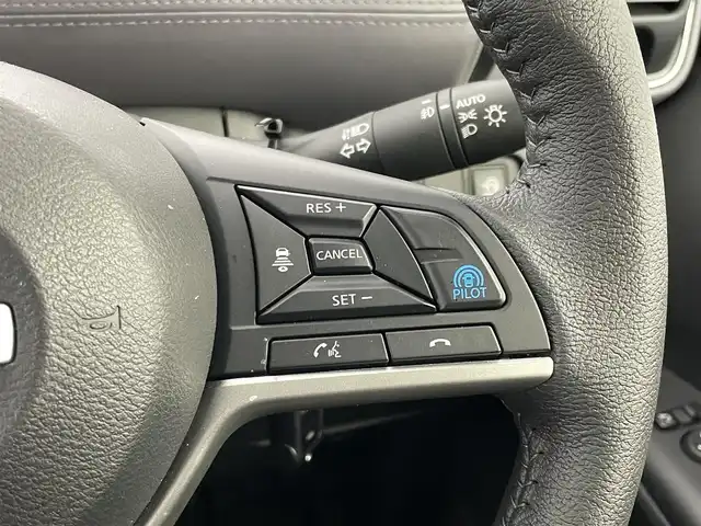 日産 セレナ ハイウェイスター V 埼玉県 2021(令3)年 1万km ダイヤモンドブラック 全方位運転支援システム/360°セーフティアシスト/・エマージェンシーブレーキ/・踏み間違い衝突防止アシスト/・ふらつき警報/・車線逸脱防止支援/・標識検知機能/・ブラインドスポットアシスト/・アダプティブLEDヘッドライトシステム/・プロパイロット/・アラウンドビューモニター/純正ナビ/フルセグTV/ドライブレコーダー/後席モニター/両側パワースライドドア/ＬＥＤヘッドライト/オートライト/16インチ純正アルミホイール/アイドリングストップ/シートバックテーブル/純正フロアマット