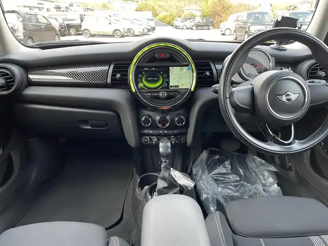 ＭＩＮＩ ミニ ジャーミン クーパー S 愛媛県 2016(平28)年 5.8万km 茶 純正ナビ/　FM/AM/Bluetooth/バックカメラ/ドライブレコーダー/ETC/純正16インチアルミホイール/スマートキー/MA付AT/社外フロアマット/アイドリングストップ/Wエアバッグ/横滑り防止装置