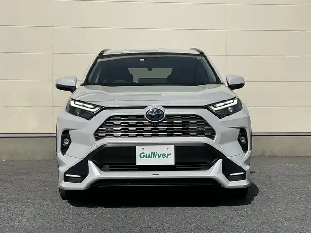 トヨタ ＲＡＶ４ ハイブリッドG 茨城県 2023(令5)年 1万km プラチナホワイトパールマイカ 革巻きステアリング/ステアリングヒーター/ステアリングスイッチ/メーカーナビ/パノラミックビューカメラ/レザーシート/ベンチレーション/シートヒーター/パワーバックドア/TRDエアロ/デジタルインナーミラー/ETC/LEDヘッドライト/電子式パーキング/パワーシート