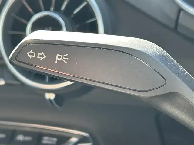 アウディ ＴＴクーペ 2．0 TFSI 福岡県 2016(平28)年 8.4万km ミトスブラックメタリック アシスタンスパッケージ/　・クルーズコントロール/　・ホールドアシスト/　・パーキングシステム（フロント・リア）/　・リアビューカメラ/マトリクスヘットライト/シーケンシェルウインカー/バーチャルコックピット/純正メーカーナビ（BT・AM・FM・CD）/電動リアスポイラー/アウディパーキングシステム/ドライブセレクト（エフィシャンシ・コンフォート・オート・ダイナミック・カスタム）/パドルシフト/アイドリングストップ/ウインカーミラー/USB入力端子/純正フロアマット/純正アルミホイール/LEDヘッドライト/オートライト/スマートキー/オートエアコン/プッシュスタートボタン/横滑り防止装置/盗難防止装置/カーテンエアバック