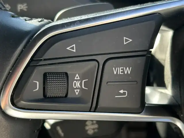 アウディ ＴＴクーペ 2．0 TFSI 福岡県 2016(平28)年 8.4万km ミトスブラックメタリック アシスタンスパッケージ/　・クルーズコントロール/　・ホールドアシスト/　・パーキングシステム（フロント・リア）/　・リアビューカメラ/マトリクスヘットライト/シーケンシェルウインカー/バーチャルコックピット/純正メーカーナビ（BT・AM・FM・CD）/電動リアスポイラー/アウディパーキングシステム/ドライブセレクト（エフィシャンシ・コンフォート・オート・ダイナミック・カスタム）/パドルシフト/アイドリングストップ/ウインカーミラー/USB入力端子/純正フロアマット/純正アルミホイール/LEDヘッドライト/オートライト/スマートキー/オートエアコン/プッシュスタートボタン/横滑り防止装置/盗難防止装置/カーテンエアバック