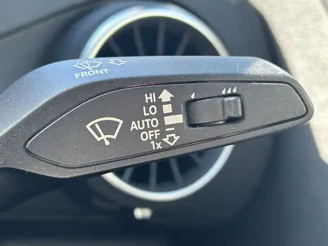 アウディ ＴＴクーペ 2．0 TFSI 福岡県 2016(平28)年 8.4万km ミトスブラックメタリック アシスタンスパッケージ/　・クルーズコントロール/　・ホールドアシスト/　・パーキングシステム（フロント・リア）/　・リアビューカメラ/マトリクスヘットライト/シーケンシェルウインカー/バーチャルコックピット/純正メーカーナビ（BT・AM・FM・CD）/電動リアスポイラー/アウディパーキングシステム/ドライブセレクト（エフィシャンシ・コンフォート・オート・ダイナミック・カスタム）/パドルシフト/アイドリングストップ/ウインカーミラー/USB入力端子/純正フロアマット/純正アルミホイール/LEDヘッドライト/オートライト/スマートキー/オートエアコン/プッシュスタートボタン/横滑り防止装置/盗難防止装置/カーテンエアバック