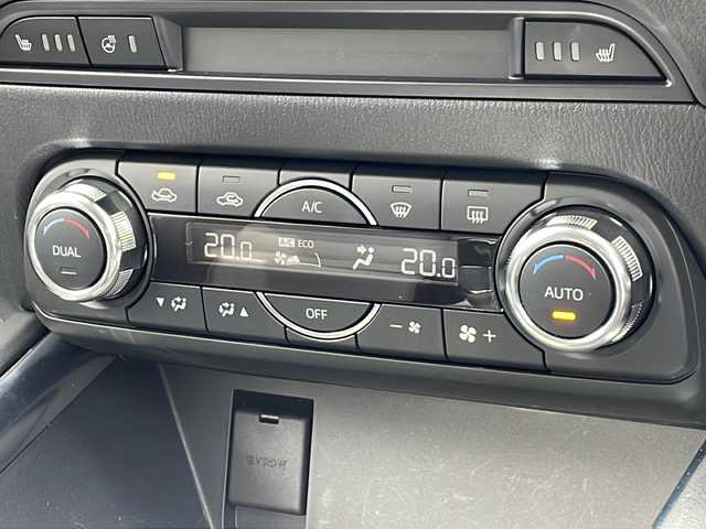 マツダ ＣＸ－５ 25S Lパッケージ 山形県 2017(平29)年 5.7万km ソウルレッドクリスタルM 禁煙車/i-ACTIVSENSE/・トラクションコントロールシステム（ＴＣＳ）/・アイ・ストップ（ｉ－ｓｔｏｐ）/・マツダ・レーダー・クルーズ・コントロール（ＭＲＣＣ）/・レーンキープ・アシスト・システム（ＬＡＳ）/レザーシート/BOSEサウンド/純正ナビ(CD.DVD.BT.USB.AUX)/バック.サイドカメラ/フルセグ/ヘッドアップディスプレイ/ブレインドスポットモニター/パワーバックドア/パーキングセンサー/シートヒーター/ステアリングヒーター/ETC２．０/電動パーキングブレーキ/オートホールド/LEDヘッドライト/ドライブレコーダー/プッシュスタート/スマートキーｘ２