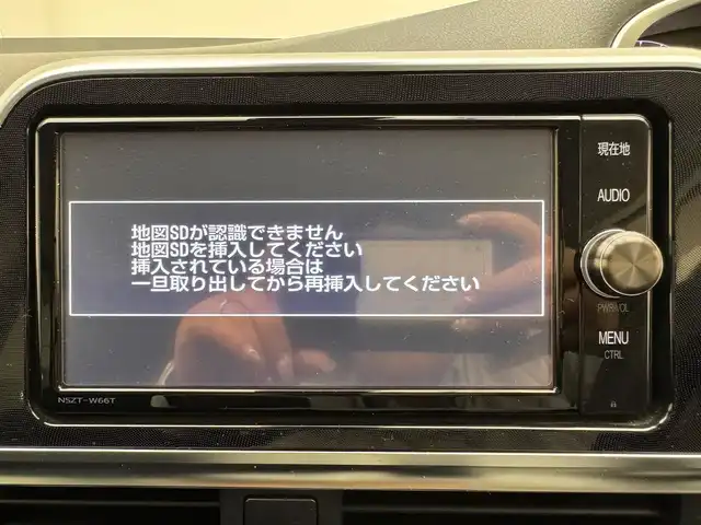 トヨタ シエンタ ハイブリッド G 兵庫県 2017(平29)年 6.6万km パール 純正ＳＤナビ/CD/DVD/SD/Bluetooth/フルセグ　/オートハイビーム　/トヨタセーフティセンス　/ＰＣＳ　/ＬＤＡ　/前後ドライブレコーダー　/純正フロアマット　/ドアバイザー　/ビルトインＥＴＣ　/社外１５インチアルミホイール　/モデリスタエアロ