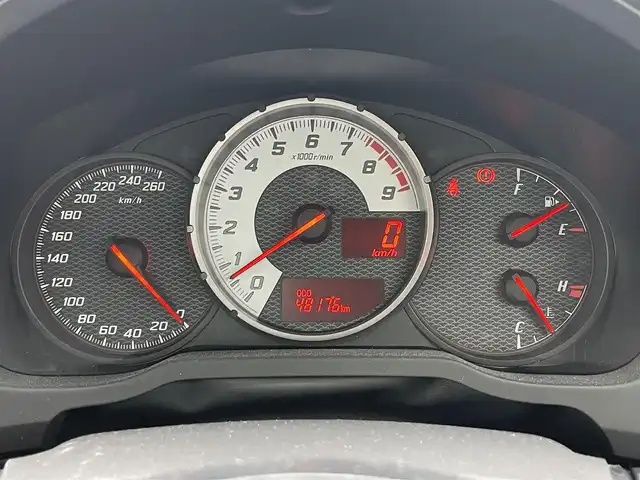 トヨタ ８６ GT 滋賀県 2013(平25)年 4.9万km サテンホワイトパール TRDエアロ/TRDマフラー/TRDタワーバー/TOM`Sテールライト/BRIDEセミバケットシート/純正ナビ/(Bluetooth/フルセグ/CD/DVD)/前後ドライブレコーダー/LEDオートライト/純正フロアマット/ドアバイザー/スペアキー