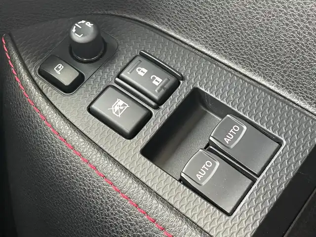 トヨタ ８６ GT 滋賀県 2013(平25)年 4.9万km サテンホワイトパール TRDエアロ/TRDマフラー/TRDタワーバー/TOM`Sテールライト/BRIDEセミバケットシート/純正ナビ/(Bluetooth/フルセグ/CD/DVD)/前後ドライブレコーダー/LEDオートライト/純正フロアマット/ドアバイザー/スペアキー