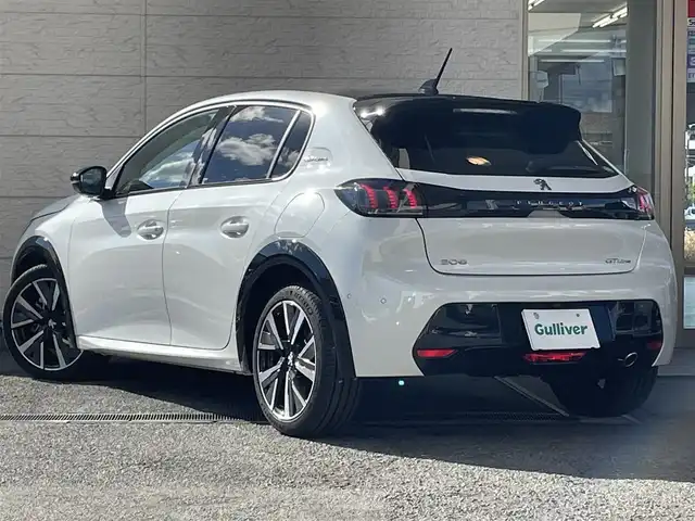 プジョー ２０８ GT ライン 兵庫県 2020(令2)年 0.4万km パールⅡ ワンオーナー/カロッツェリアナビ/（BT/USB）/全方位カメラ/前後ドライブレコーダー/ETC/クルーズコントロール/パドルシフト/インテリジェントハイビーム/パーキングセンサー/アクティブセーフティブレーキ/LEDヘッドライト/AUTOライト/スマートキー/スペアキー/保証書/取扱説明書