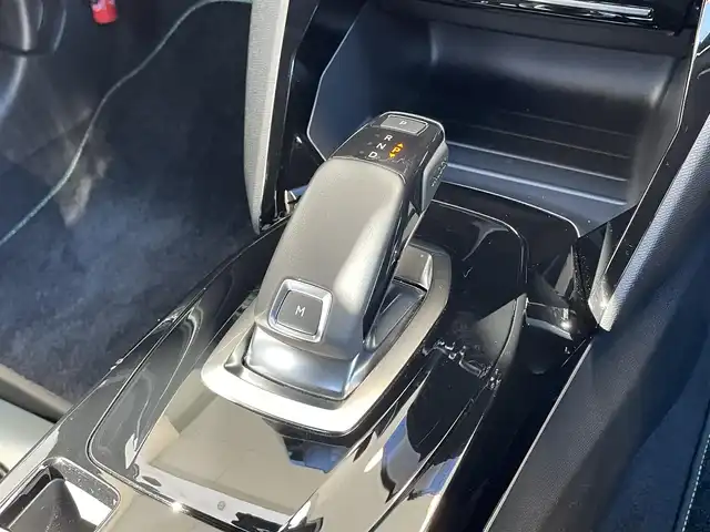 プジョー ２０８ GT ライン 兵庫県 2020(令2)年 0.4万km パールⅡ ワンオーナー/カロッツェリアナビ/（BT/USB）/全方位カメラ/前後ドライブレコーダー/ETC/クルーズコントロール/パドルシフト/インテリジェントハイビーム/パーキングセンサー/アクティブセーフティブレーキ/LEDヘッドライト/AUTOライト/スマートキー/スペアキー/保証書/取扱説明書