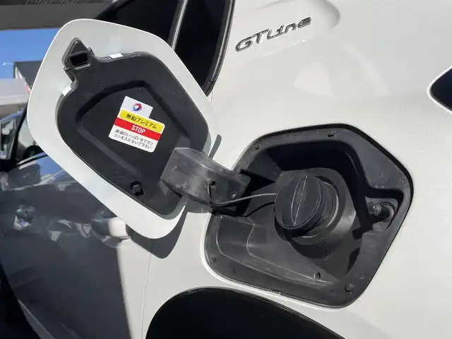 プジョー ２０８ GT ライン 兵庫県 2020(令2)年 0.4万km パールⅡ ワンオーナー/カロッツェリアナビ/（BT/USB）/全方位カメラ/前後ドライブレコーダー/ETC/クルーズコントロール/パドルシフト/インテリジェントハイビーム/パーキングセンサー/アクティブセーフティブレーキ/LEDヘッドライト/AUTOライト/スマートキー/スペアキー/保証書/取扱説明書