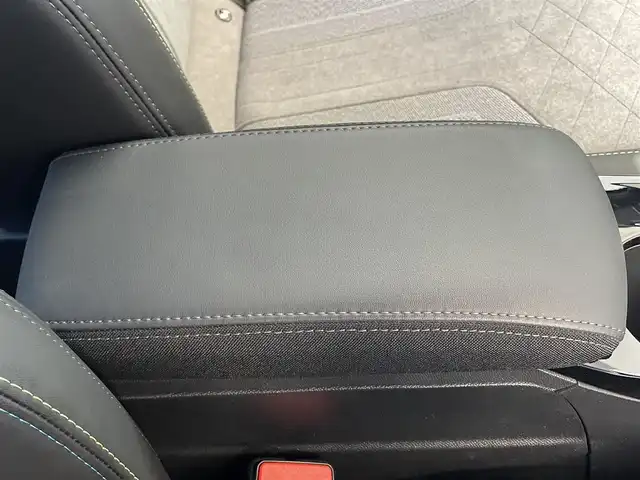 プジョー ２０８ GT ライン 兵庫県 2020(令2)年 0.4万km パールⅡ ワンオーナー/カロッツェリアナビ/（BT/USB）/全方位カメラ/前後ドライブレコーダー/ETC/クルーズコントロール/パドルシフト/インテリジェントハイビーム/パーキングセンサー/アクティブセーフティブレーキ/LEDヘッドライト/AUTOライト/スマートキー/スペアキー/保証書/取扱説明書