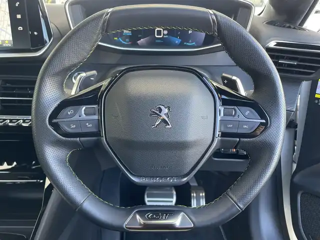 プジョー ２０８ GT ライン 兵庫県 2020(令2)年 0.4万km パールⅡ ワンオーナー/カロッツェリアナビ/（BT/USB）/全方位カメラ/前後ドライブレコーダー/ETC/クルーズコントロール/パドルシフト/インテリジェントハイビーム/パーキングセンサー/アクティブセーフティブレーキ/LEDヘッドライト/AUTOライト/スマートキー/スペアキー/保証書/取扱説明書