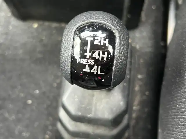 スズキ ジムニー XC 奈良県 2020(令2)年 5.4万km シフォンアイボリーM ワンオーナー/社外ディスプレイオーディオ/（FN－9400DVS）/ルーフラック/（THVCE）/ルーフコンテナ/（GORDON MICCER）/リフトアップ/社外17インチAW/（RARM）/純正AWあり/（スタットレス）/ハンドルカバー/（MOMO）/背面タイヤカバー/純正フロアマット/純正ドアバイザー/シートヒーター/ETC/ドラレコ/保証書/取扱説明書